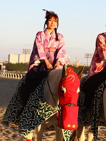 川崎競馬の誘導馬01月開催 獅子舞 和服Ver-120102-09