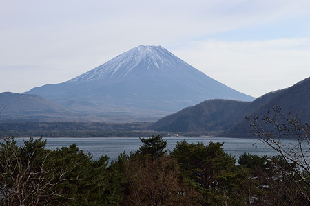 本栖湖からの富士山