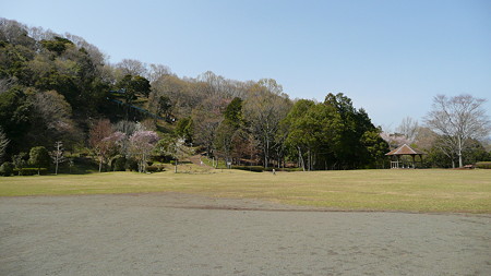 白尾山公園のあそびの広場