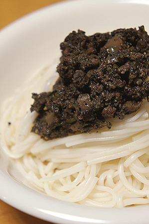 じゃじゃ麺の味噌
