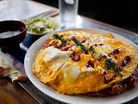 びっくりオムライス