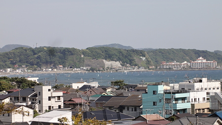 ウィンドサーフィンかヨットかな。長谷寺にて