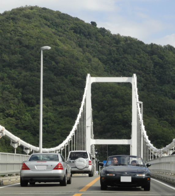 この橋を渡ると四国本土